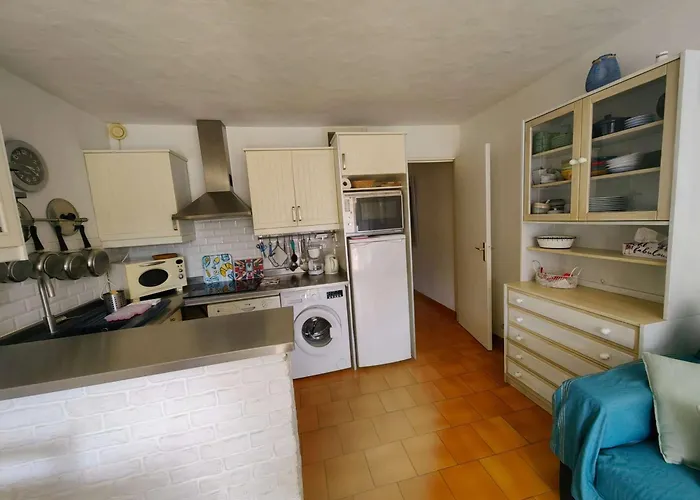 T2 Climatise A 30m De La Mer, Capacite 6 Pers - Fr-1-607-84 아그