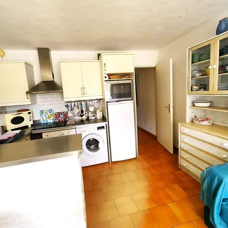 Apartment T2 Climatise A 30m De La Mer, Capacite 6 Pers - Fr-1-607-84