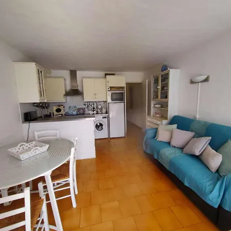 Apartment T2 Climatise A 30m De La Mer, Capacite 6 Pers - Fr-1-607-84 *