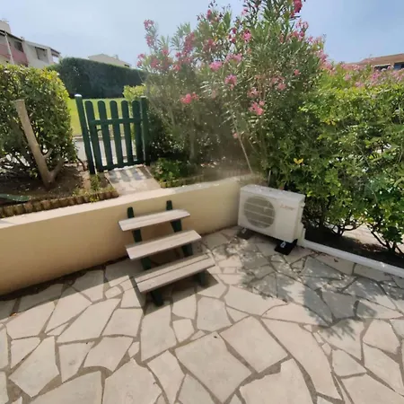 Apartment T2 Climatise A 30m De La Mer, Capacite 6 Pers - Fr-1-607-84 Agde