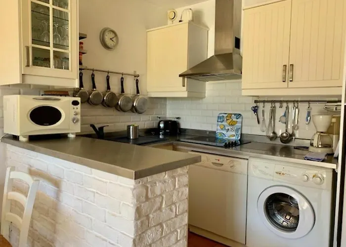 Appartement T2 Climatise A 30m De La Mer, Capacite 6 Pers - Fr-1-607-84 Agde