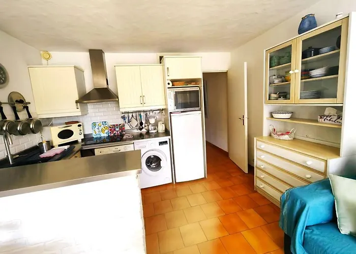 Appartamento T2 Climatisé à 30m De La Mer, Capacité 6 Pers - Fr-1-607-84