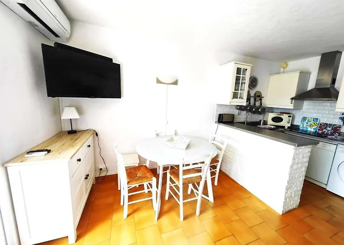 T2 Climatisé à 30m De La Mer, Capacité 6 Pers - Fr-1-607-84 Appartamento Agde