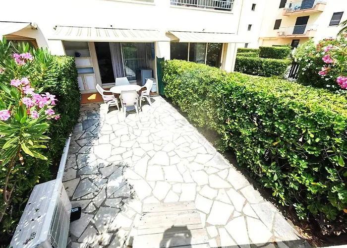 T2 Climatisé à 30m De La Mer, Capacité 6 Pers - Fr-1-607-84 *