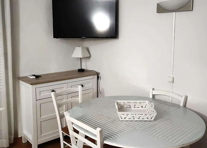 T2 Climatisé à 30m De La Mer, Capacité 6 Pers - Fr-1-607-84 Agde